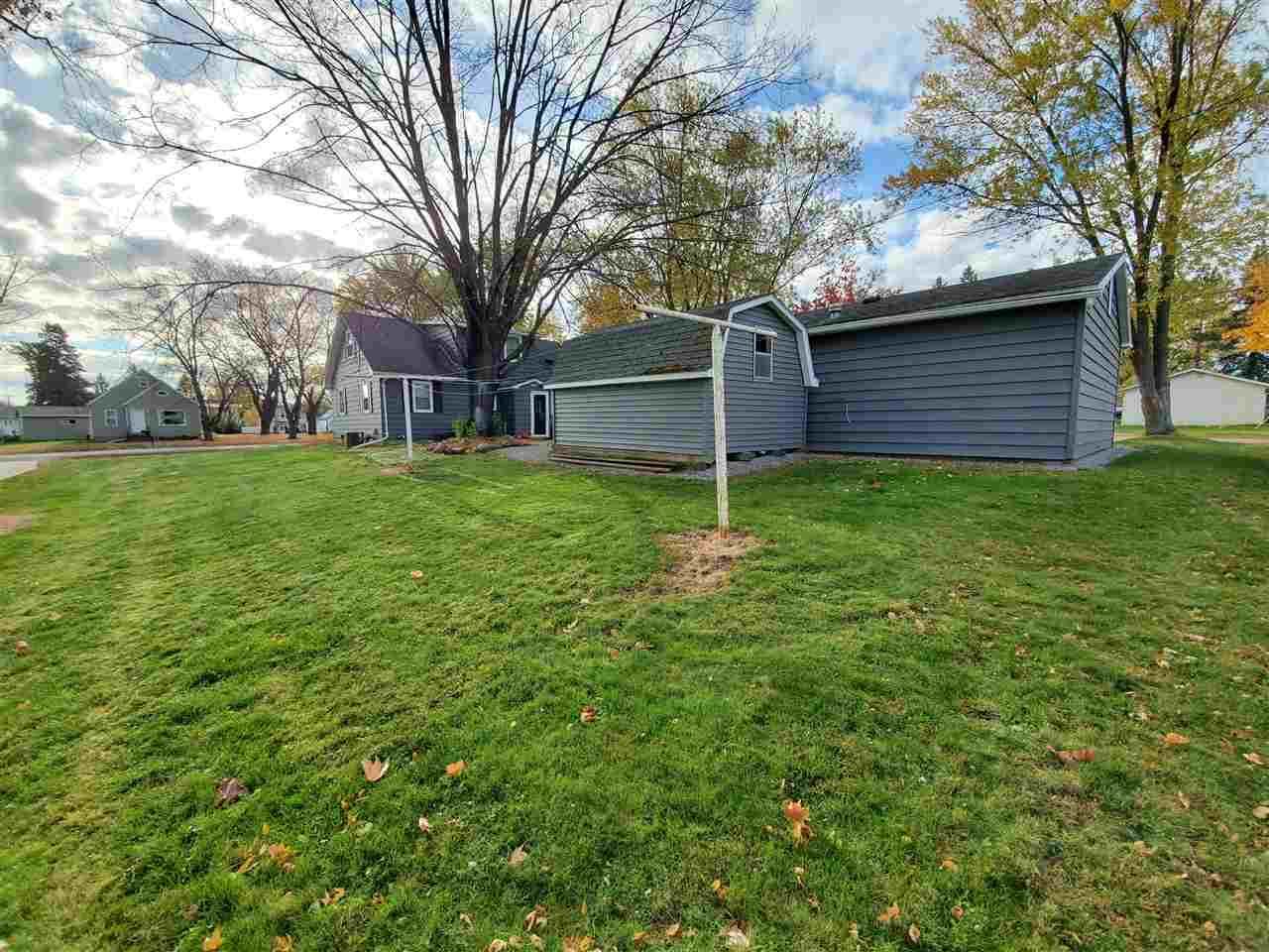 800 N Maple Avenue, Marshfield, WI 54449