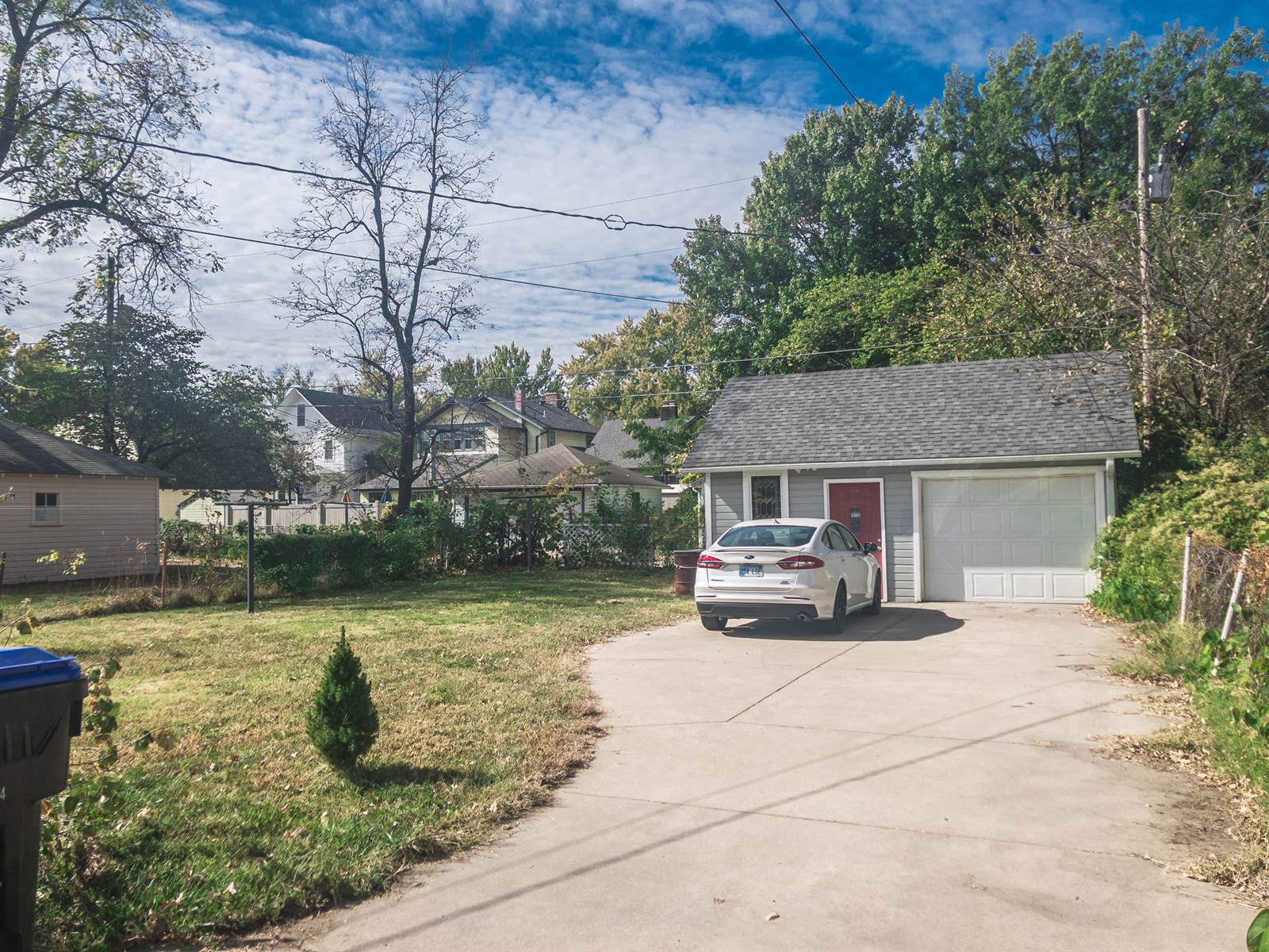 319 SW Courtland Ave, Topeka, KS 66606