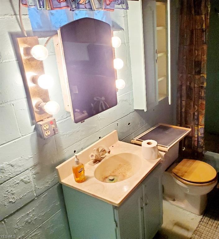 365 West 42nd Street, Shadyside, OH 43947