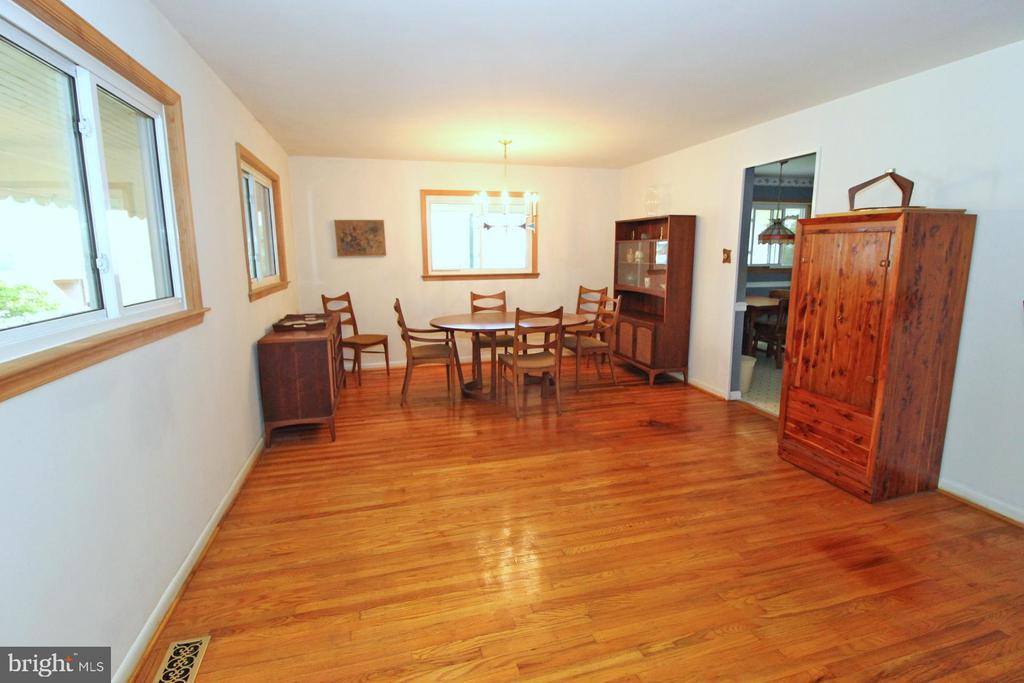 304 Lily Lane, Cherry Hill, NJ 08003