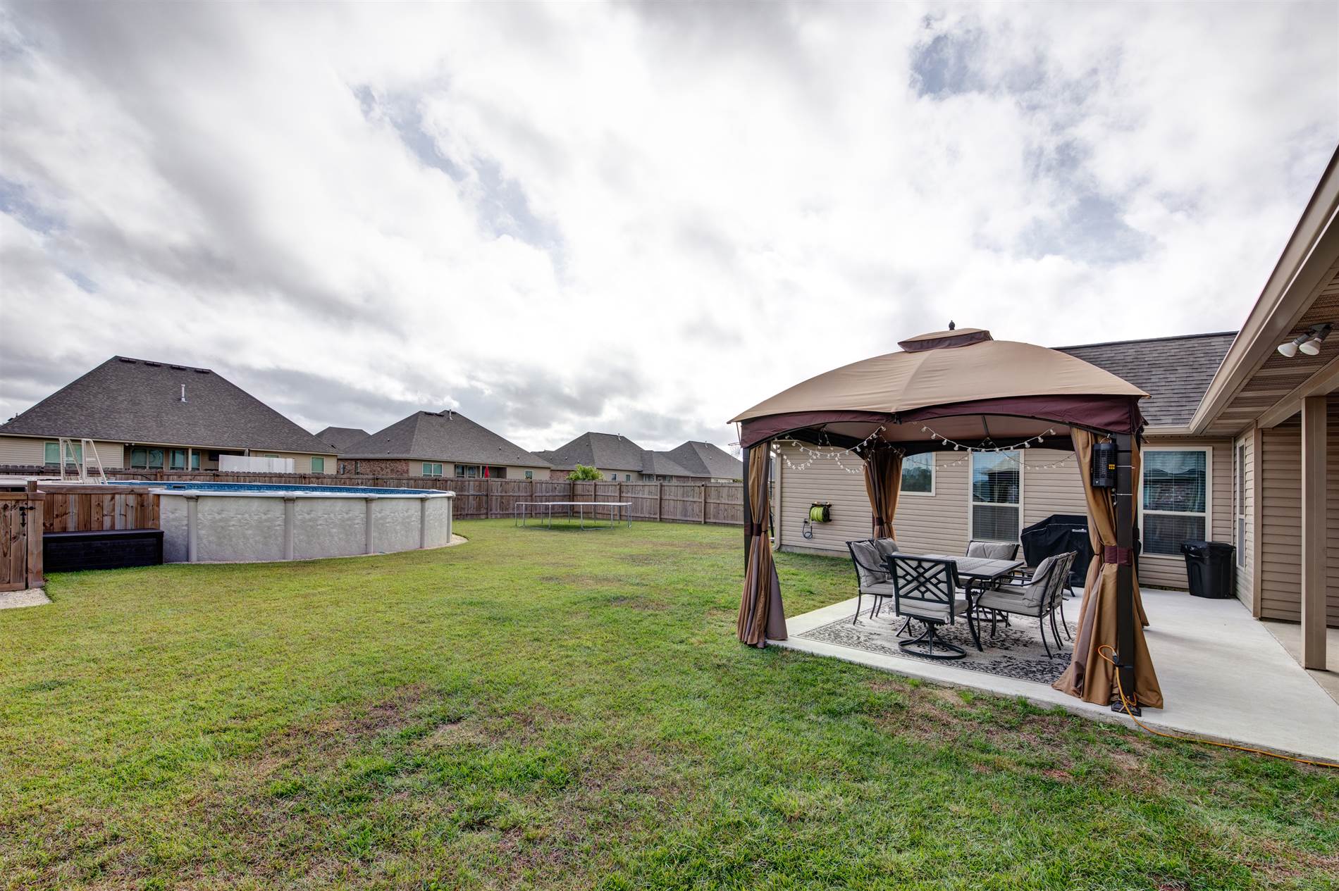 42174 Wood Avenue, Ponchatoula, LA 70454