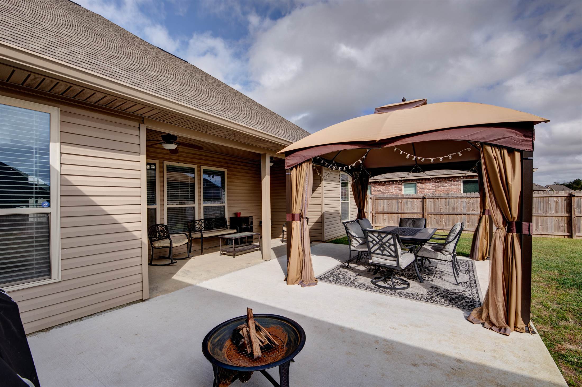 42174 Wood Avenue, Ponchatoula, LA 70454