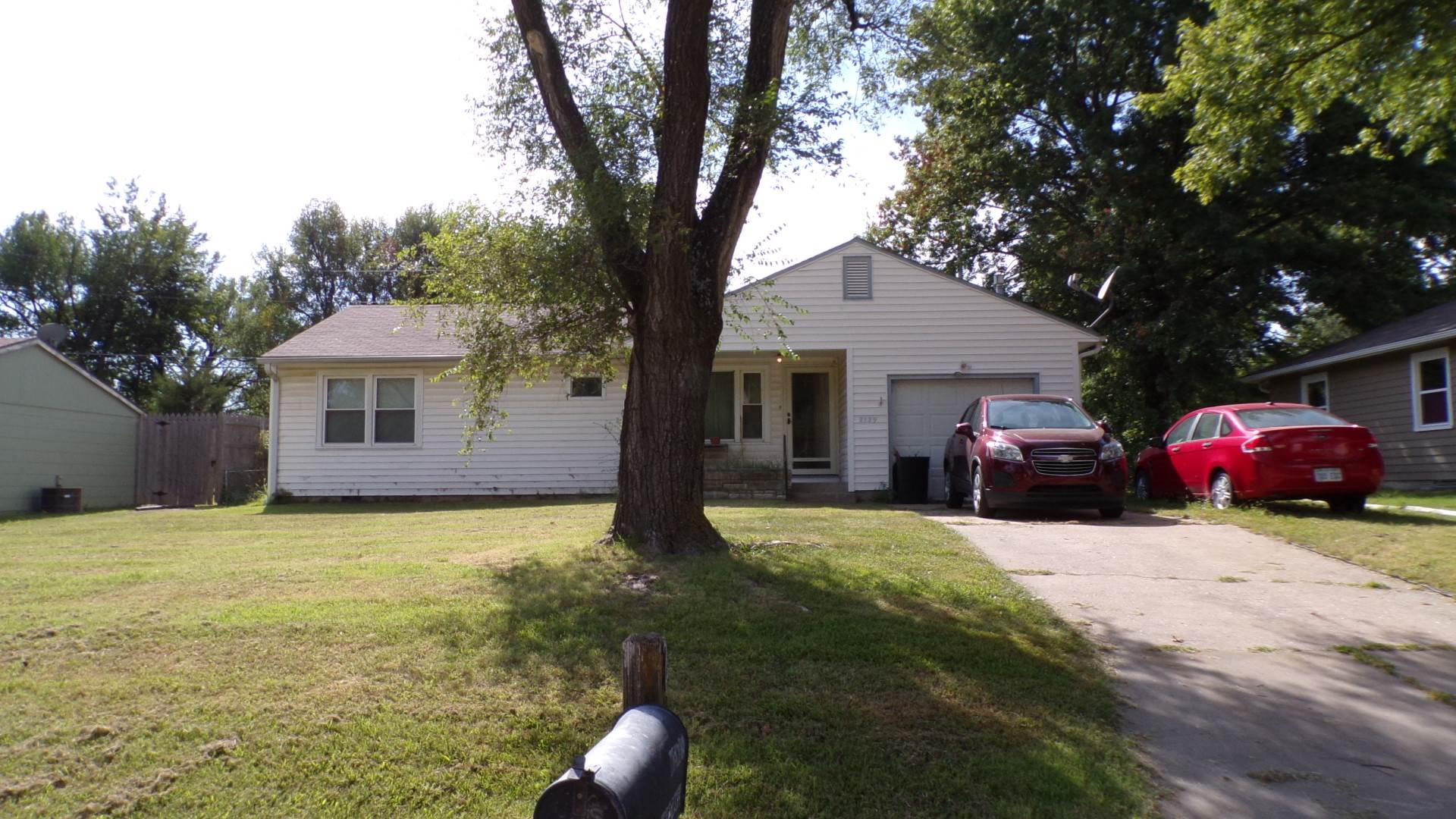 2121 SE Swygart St, #2129 SE Swygart St, Topeka, KS 66605