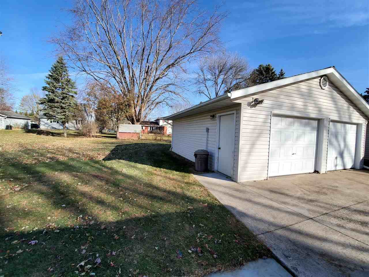 403 W Jefferson Street, Marshfield, WI 54449