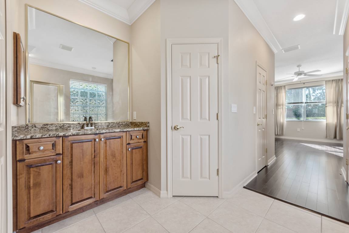 560 Crane Prairie Way, Osprey, FL 34229