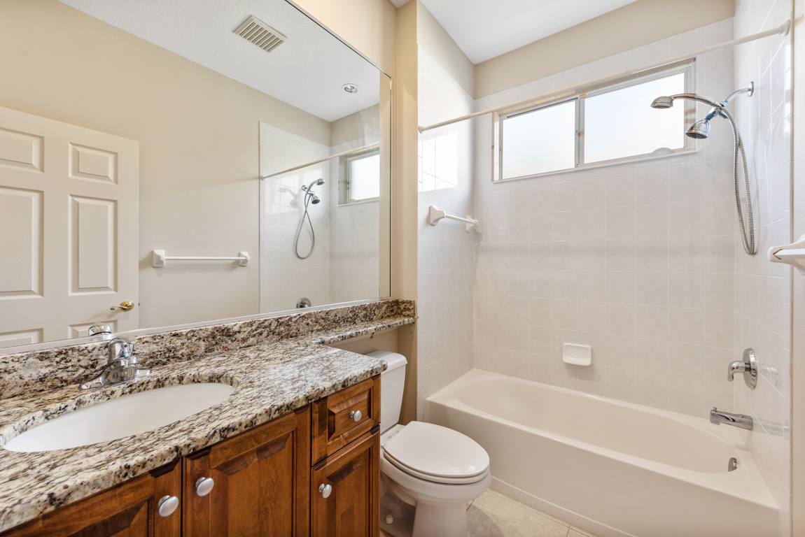 560 Crane Prairie Way, Osprey, FL 34229