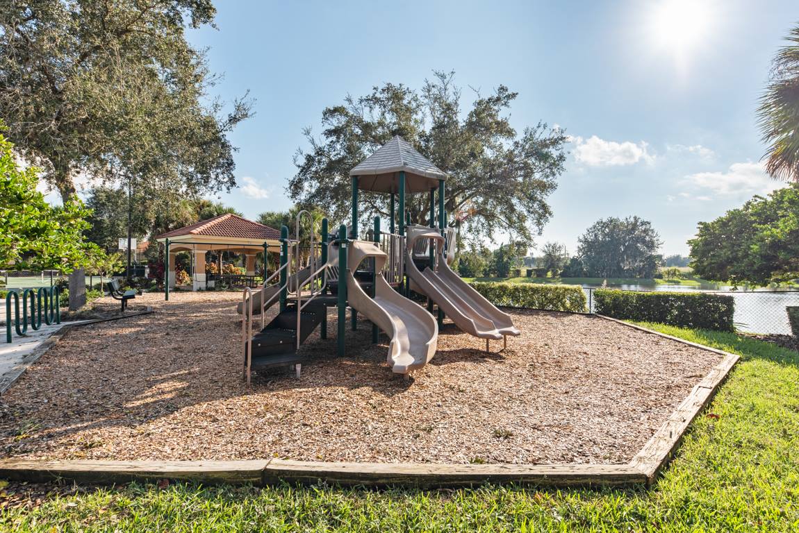 560 Crane Prairie Way, Osprey, FL 34229