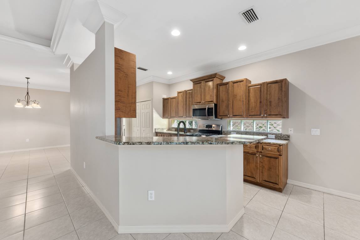 560 Crane Prairie Way, Osprey, FL 34229