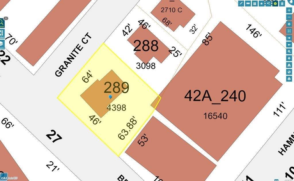 28 Brown Square, Ipswich, MA 01938