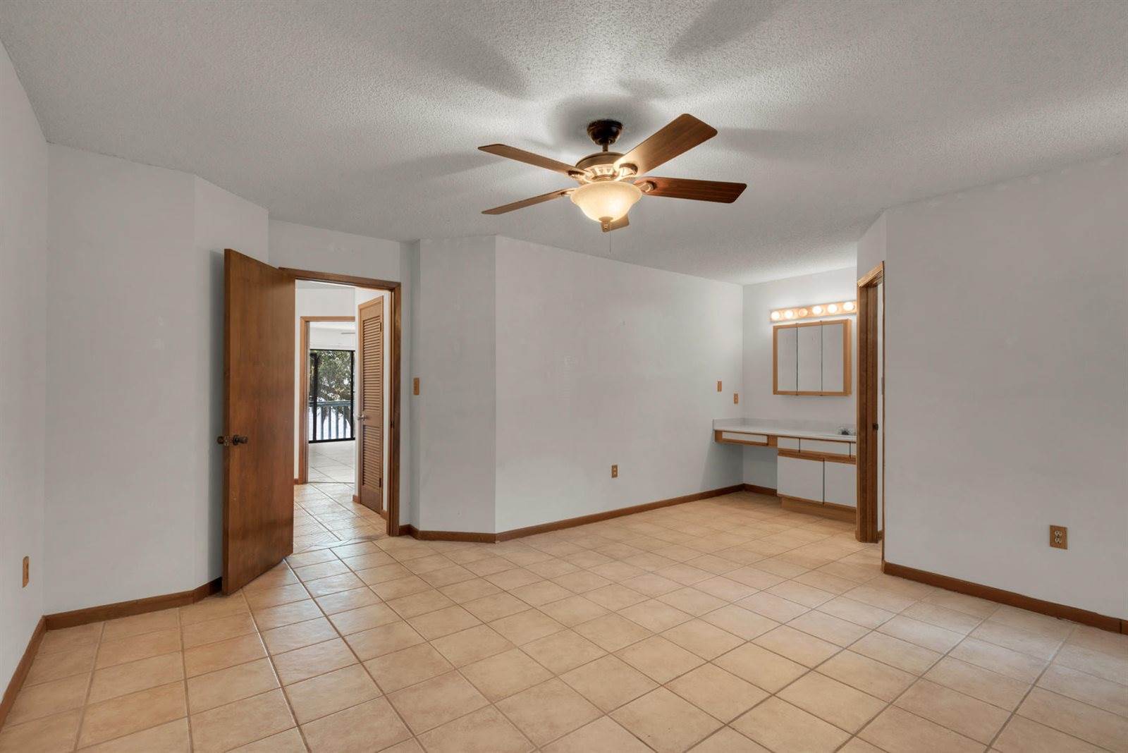 155 Dolphin Cove, Unit 5, Freeport, FL 32439