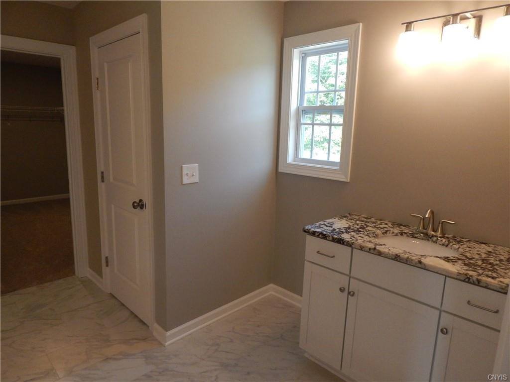 110 Crane Landing, Manlius, NY 13104