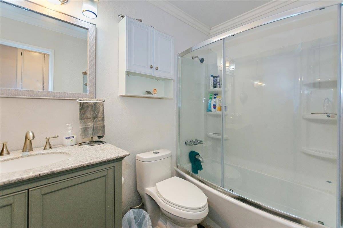 865 North 4th Avenue, Upland, CA 91786