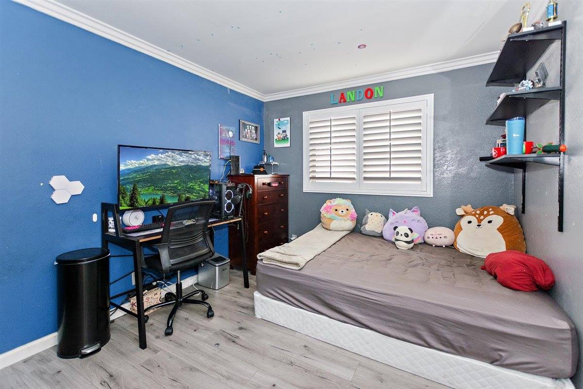 865 North 4th Avenue, Upland, CA 91786