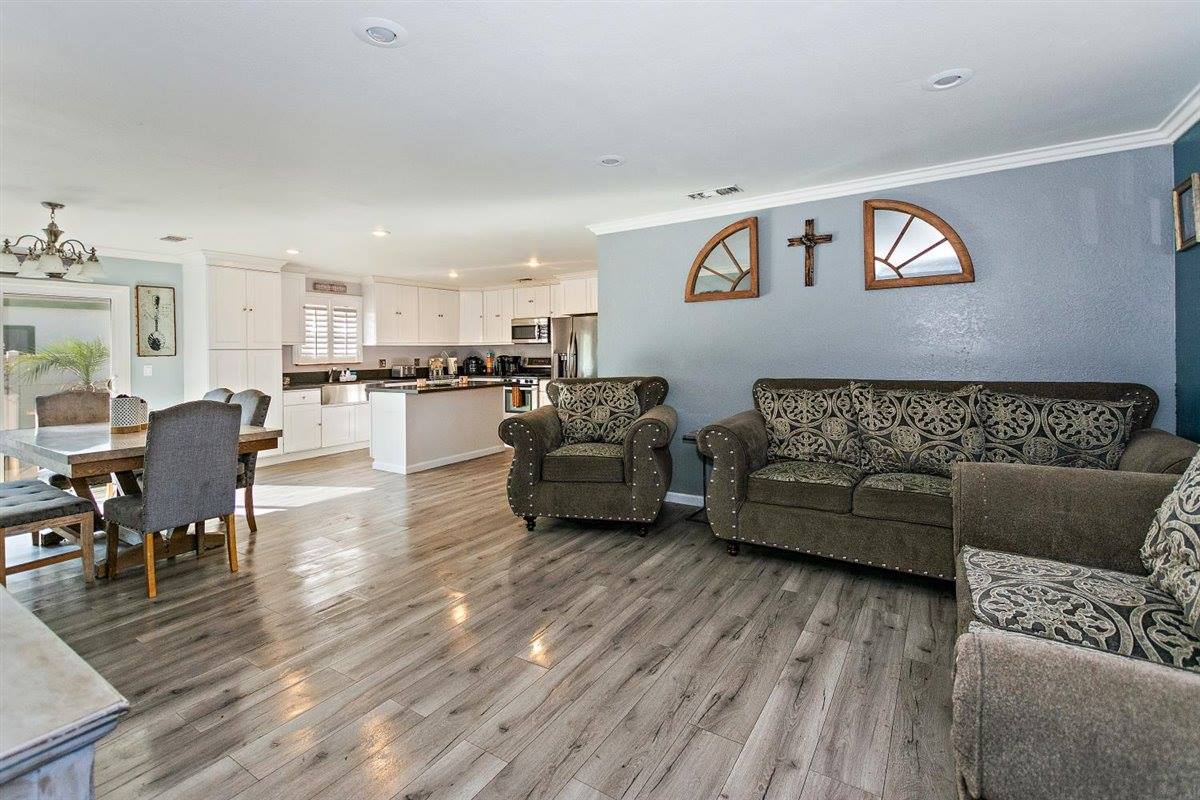 865 North 4th Avenue, Upland, CA 91786