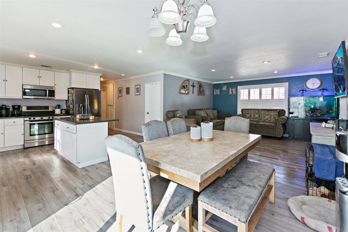 865 North 4th Avenue, Upland, CA 91786