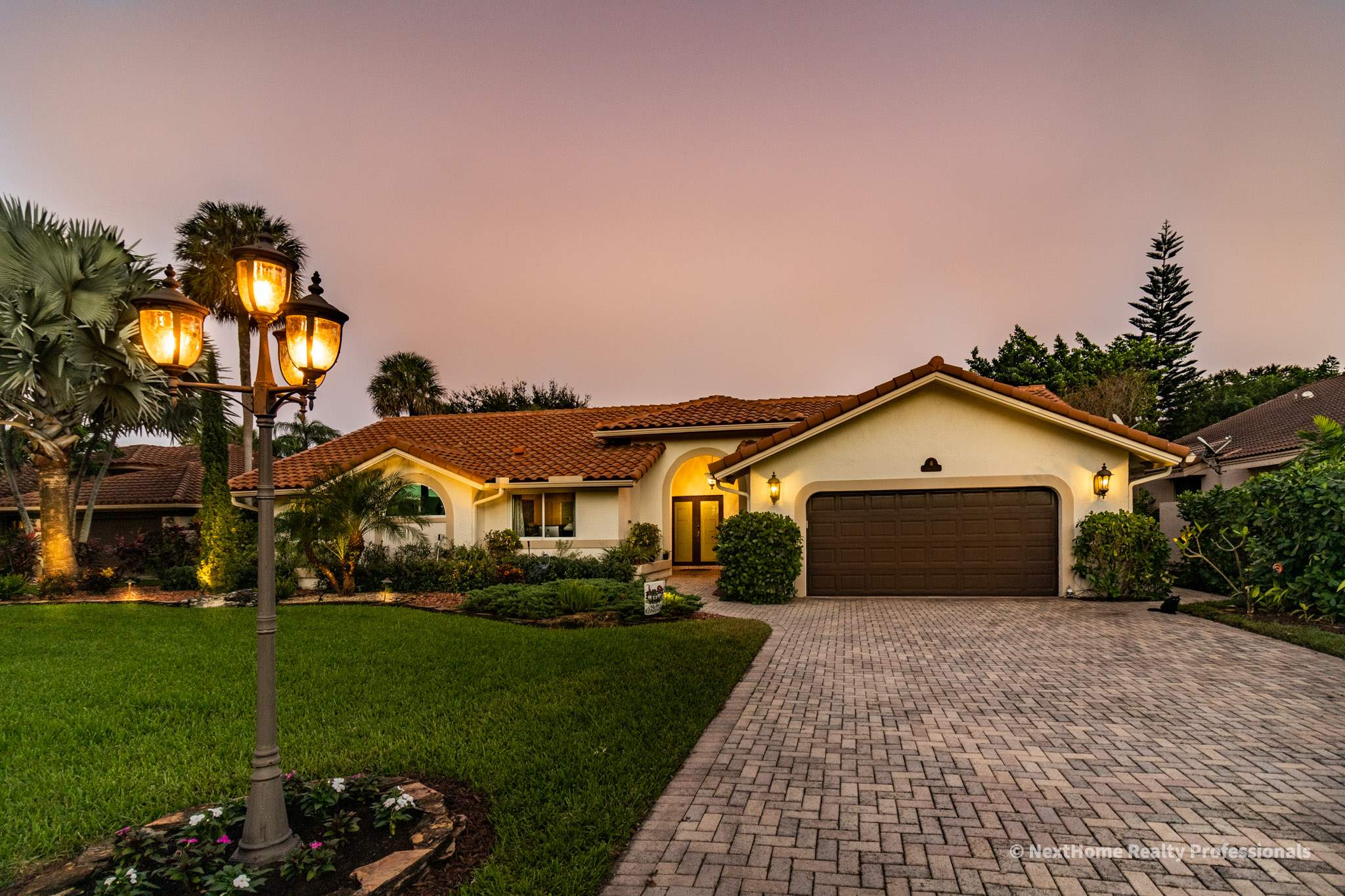 2751 Oak Tree Ln, Oakland Park, FL 33309