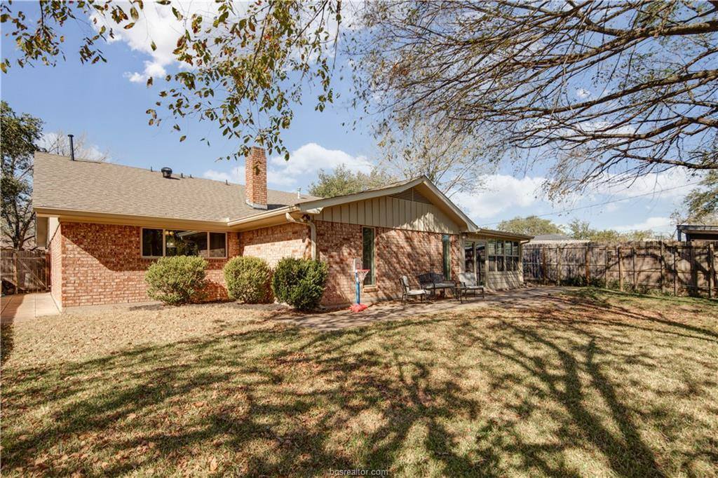 1112 Sul Ross Drive, Bryan, TX 77802