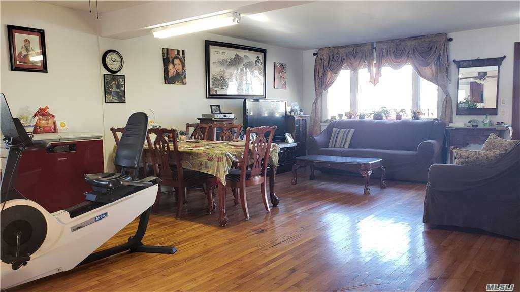 8 Phelps Ln, North Babylon, NY 11703 Listings Residential