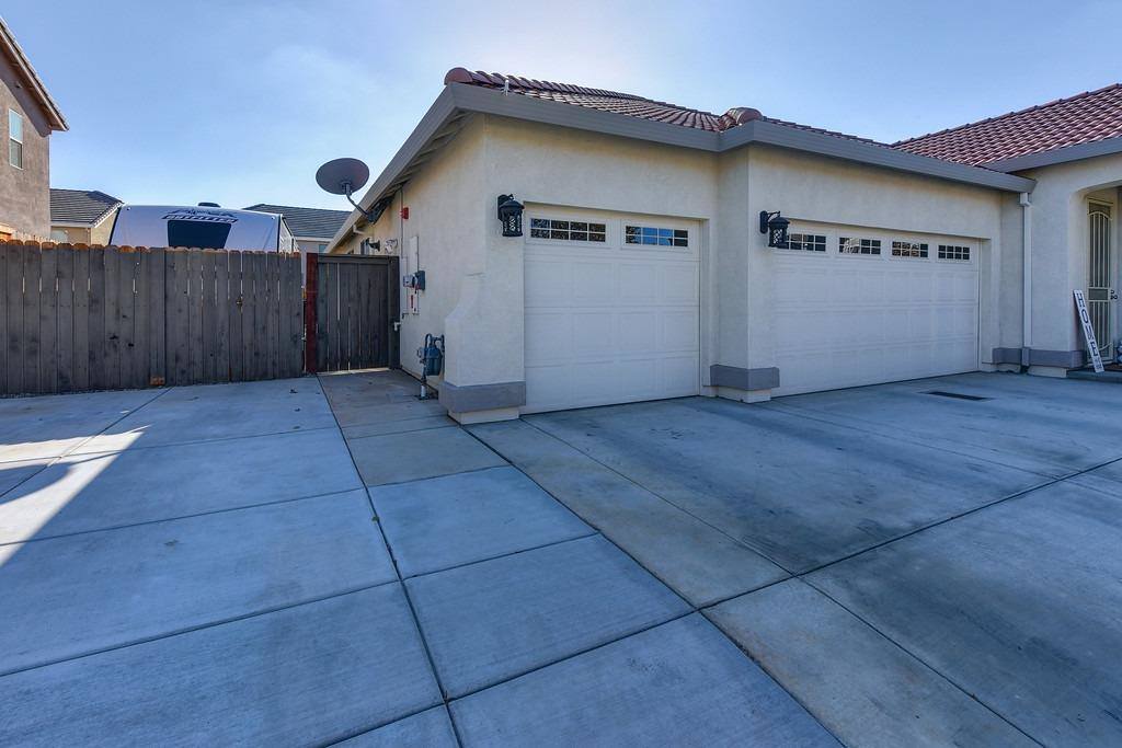 2717 Lincoln Airpark Drive, Lincoln, CA 95648