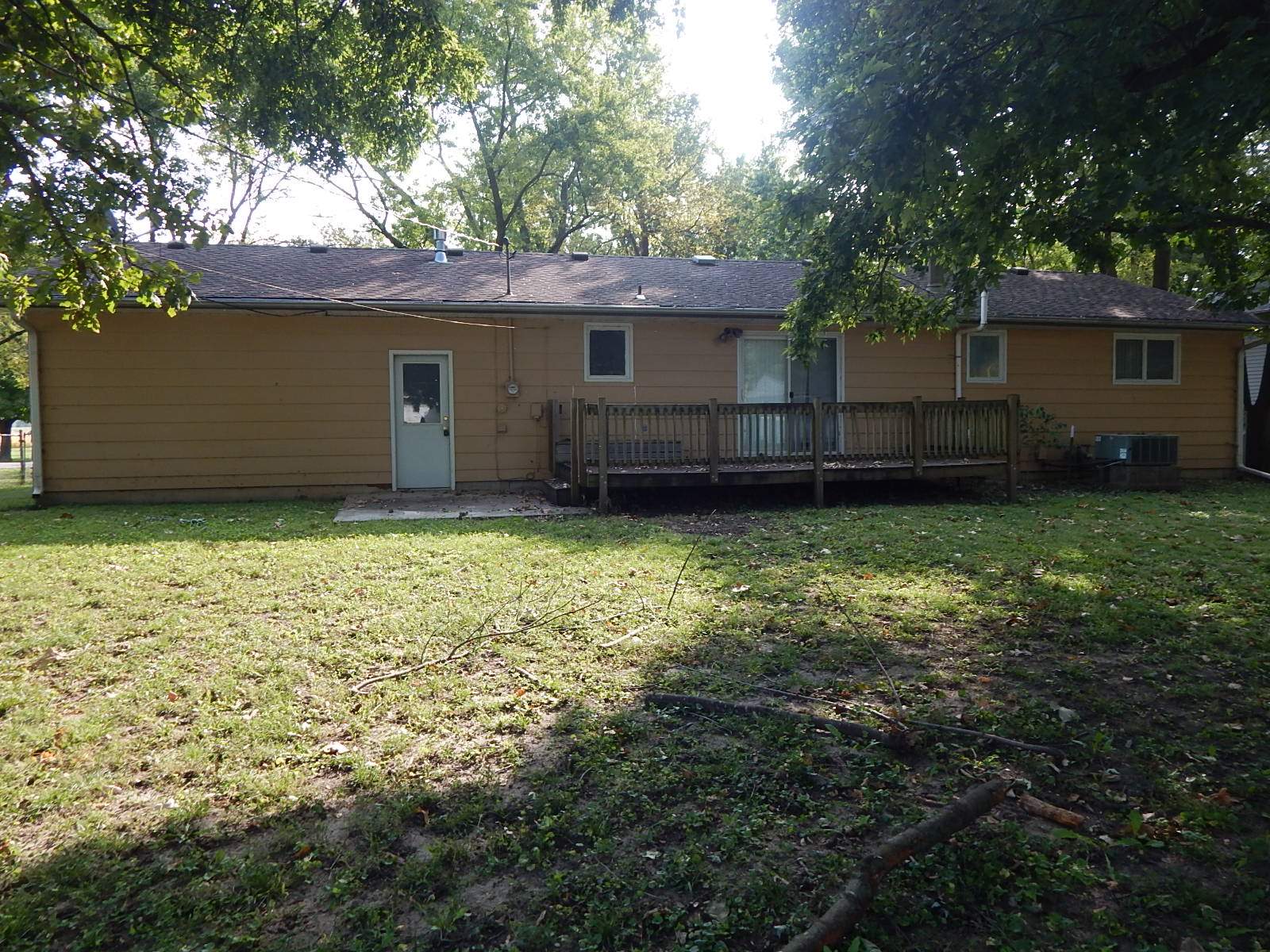 127 Pearl ST, Rossville, KS 66533