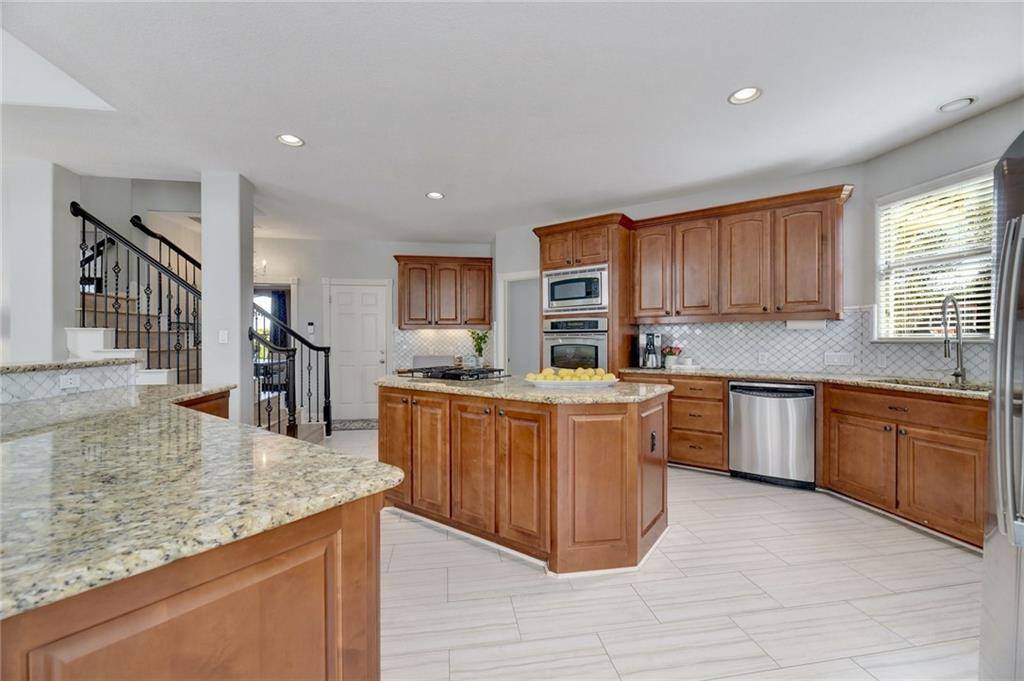 3704 Travis Country Cir, Austin, TX 78735