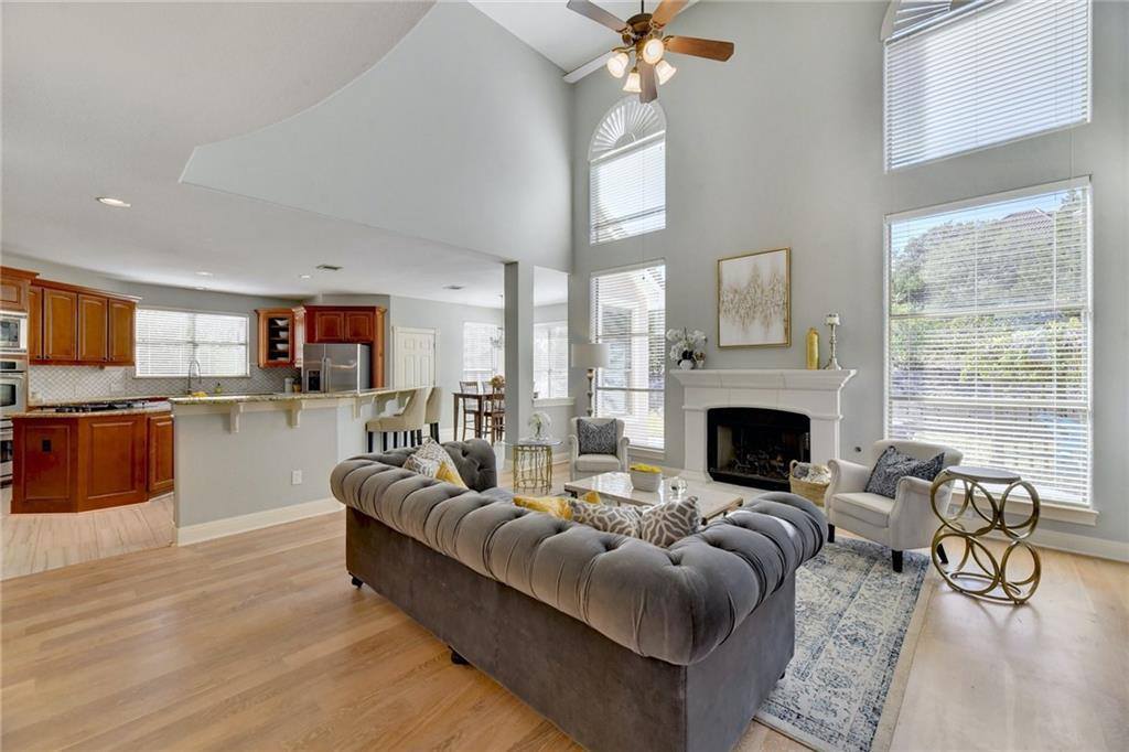 3704 Travis Country Cir, Austin, TX 78735