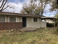 7141 SW Glencrest Dr, Topeka, KS 66619