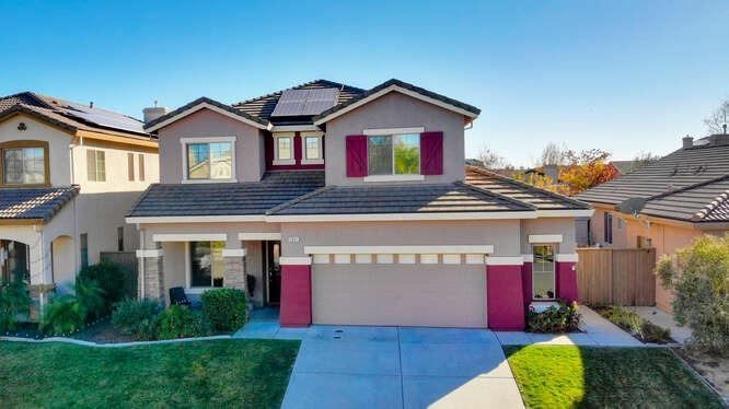 2861 Lincoln Airpark Drive, Lincoln, CA 95648