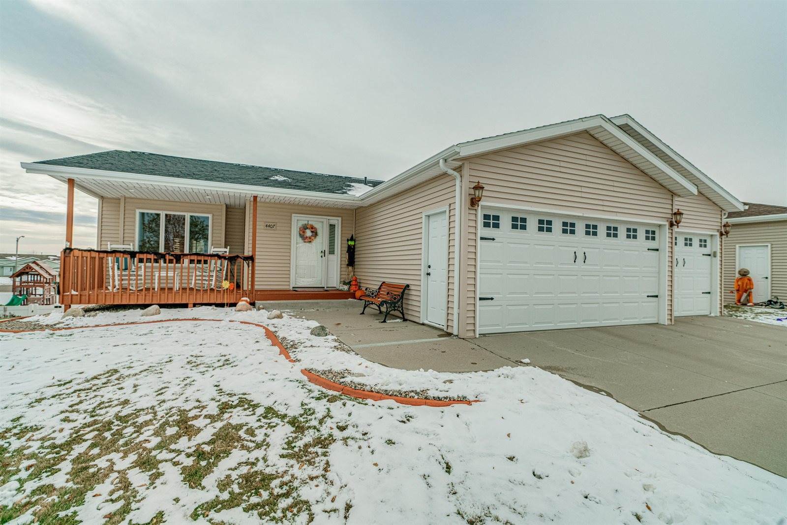 4407 Chamberlain Drive, Bismarck, ND 58503