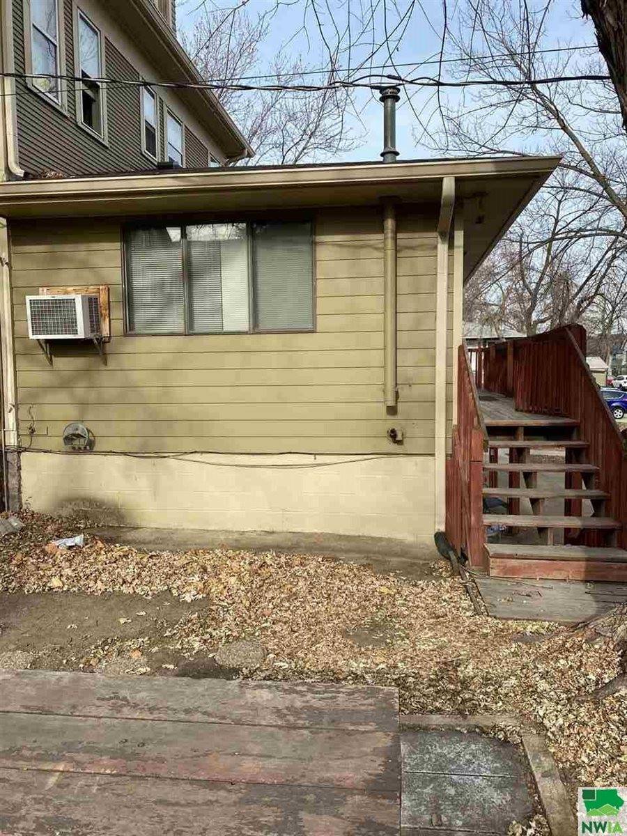 1524 Grandview, Sioux City, IA 51103