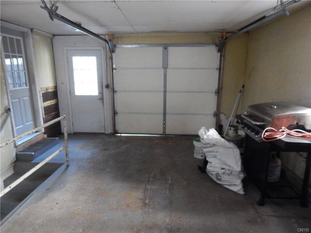 516 Salisbury Park Drive, Syracuse, NY 13224