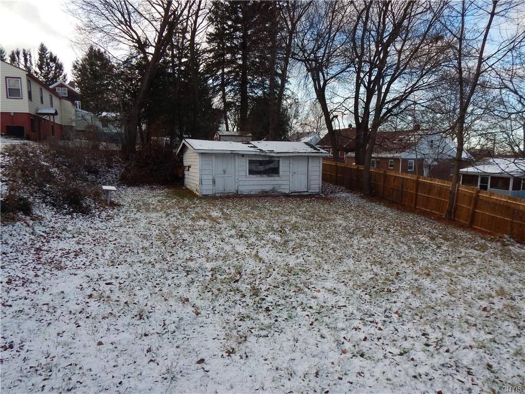 516 Salisbury Park Drive, Syracuse, NY 13224