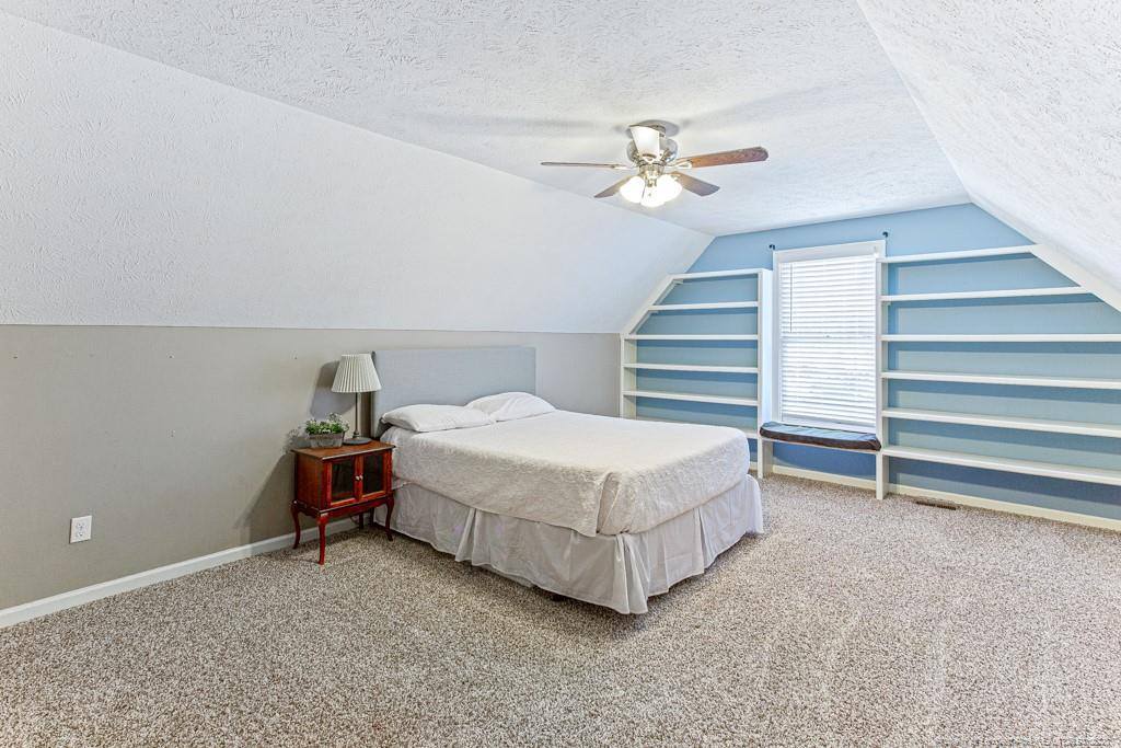 7691 Firethorn Drive, Fayetteville, NC 28311