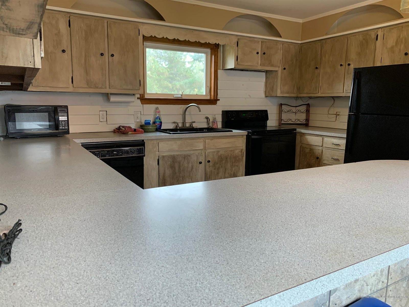 17 Fort Street, Mars Hill, ME 04758