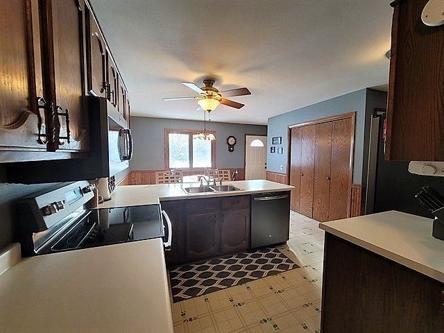 1215 E 14th Street, Marshfield, WI 54449