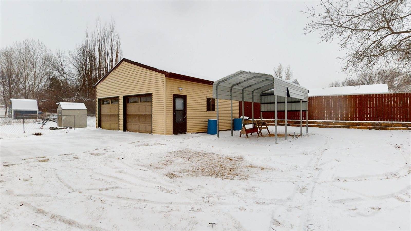 27 Mcdougall Drive, Lincoln, ND 58504