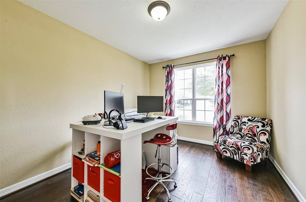 12603 Colonial Glen Court, Pearland, TX 77584