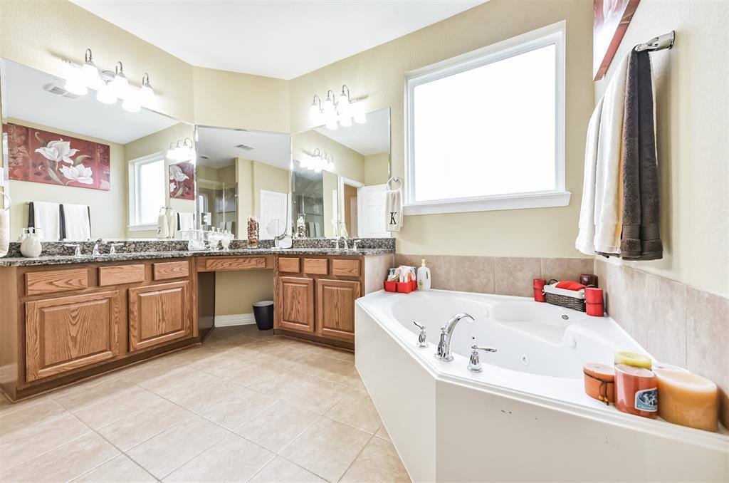 12603 Colonial Glen Court, Pearland, TX 77584