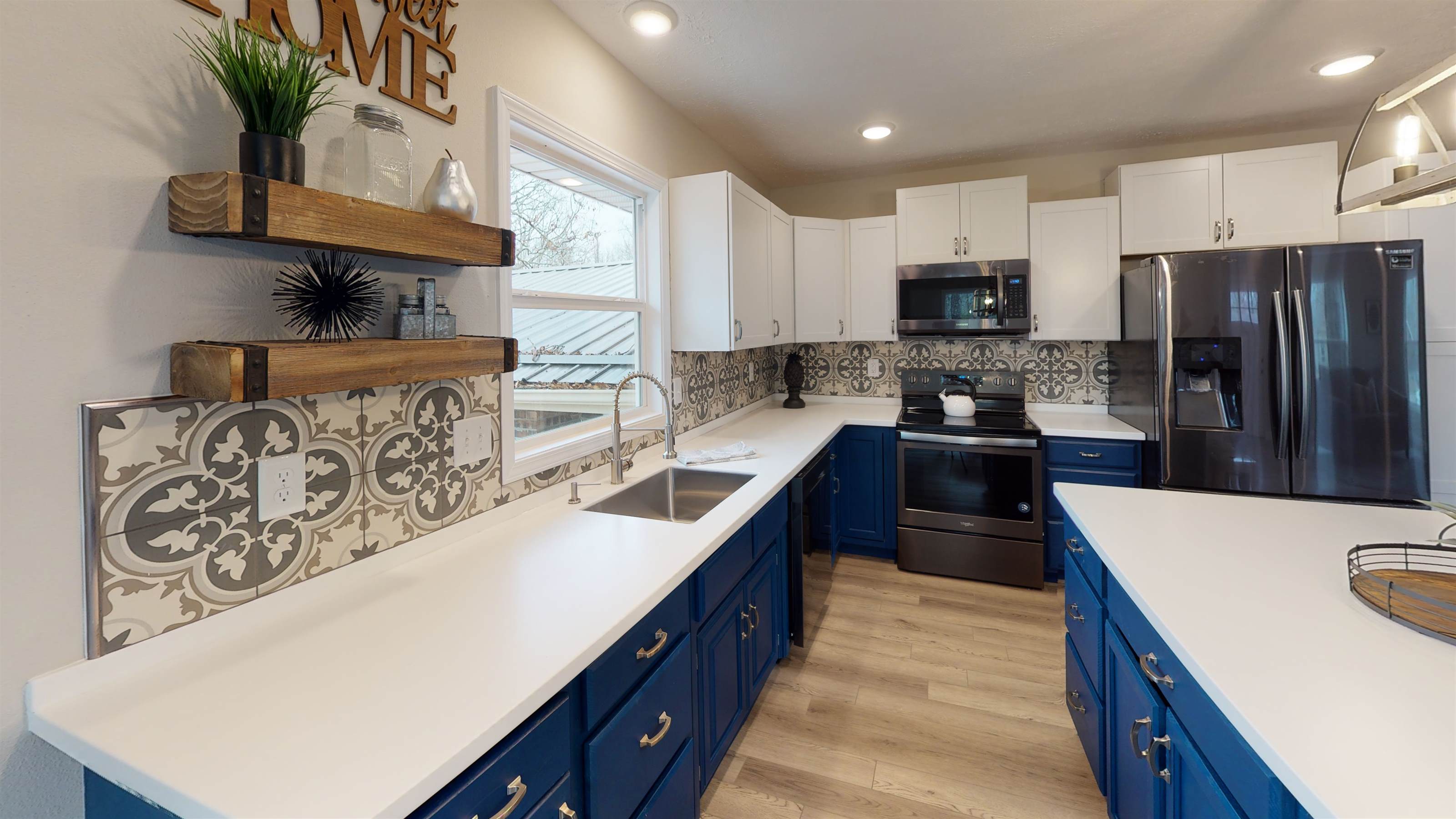 1718 Sanders Road, Waynesville, MO 65583