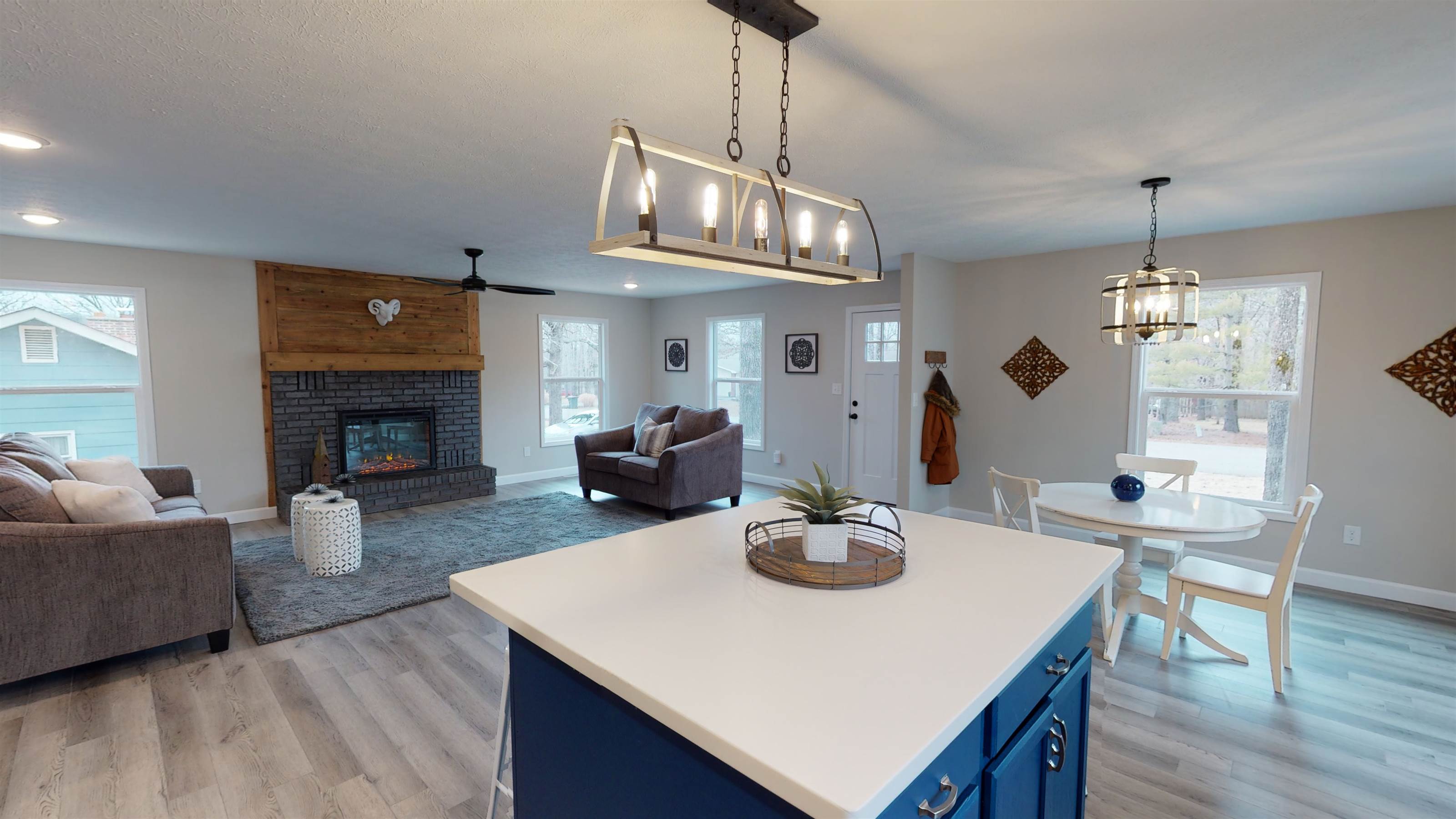 1718 Sanders Road, Waynesville, MO 65583