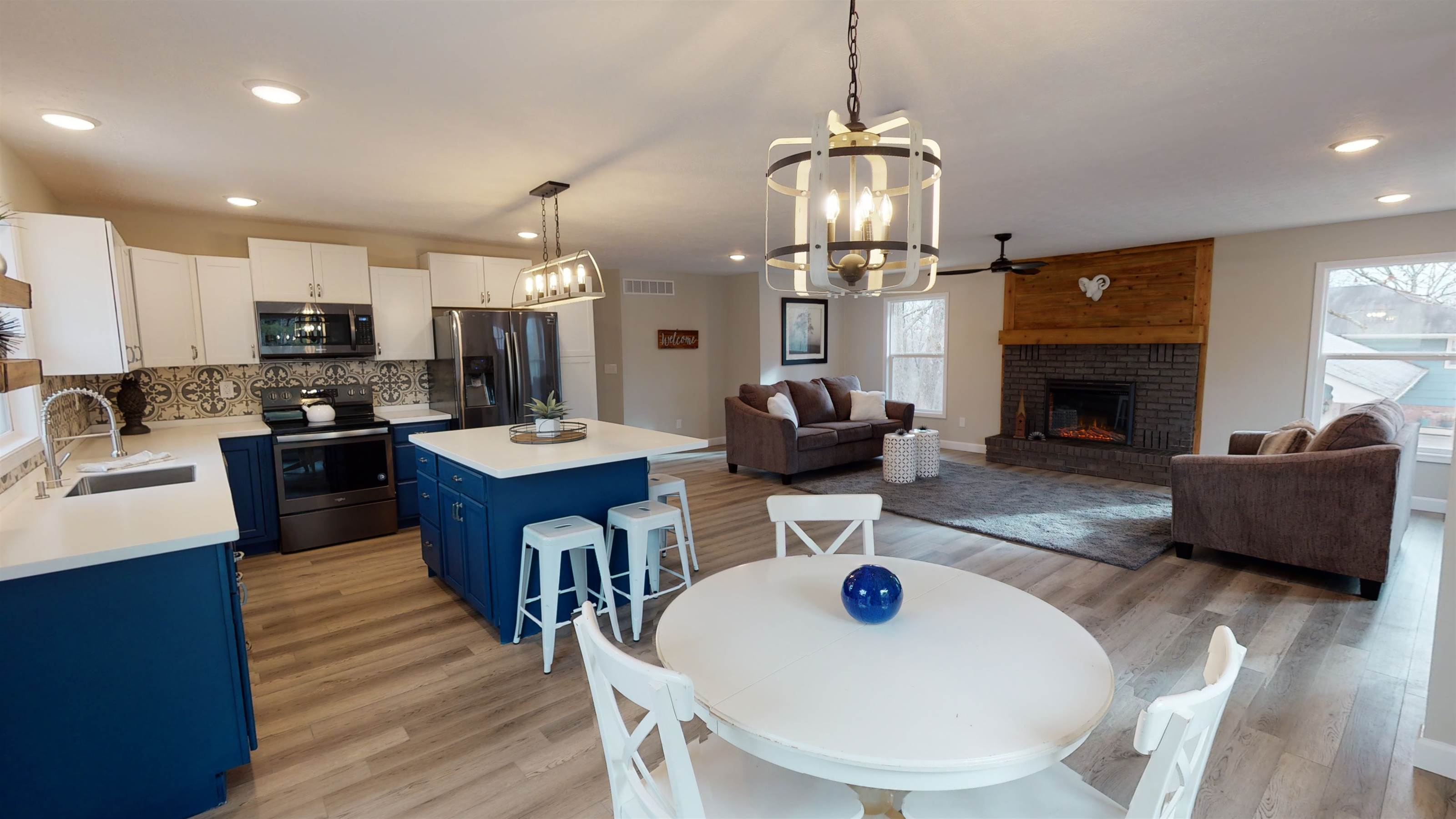 1718 Sanders Road, Waynesville, MO 65583