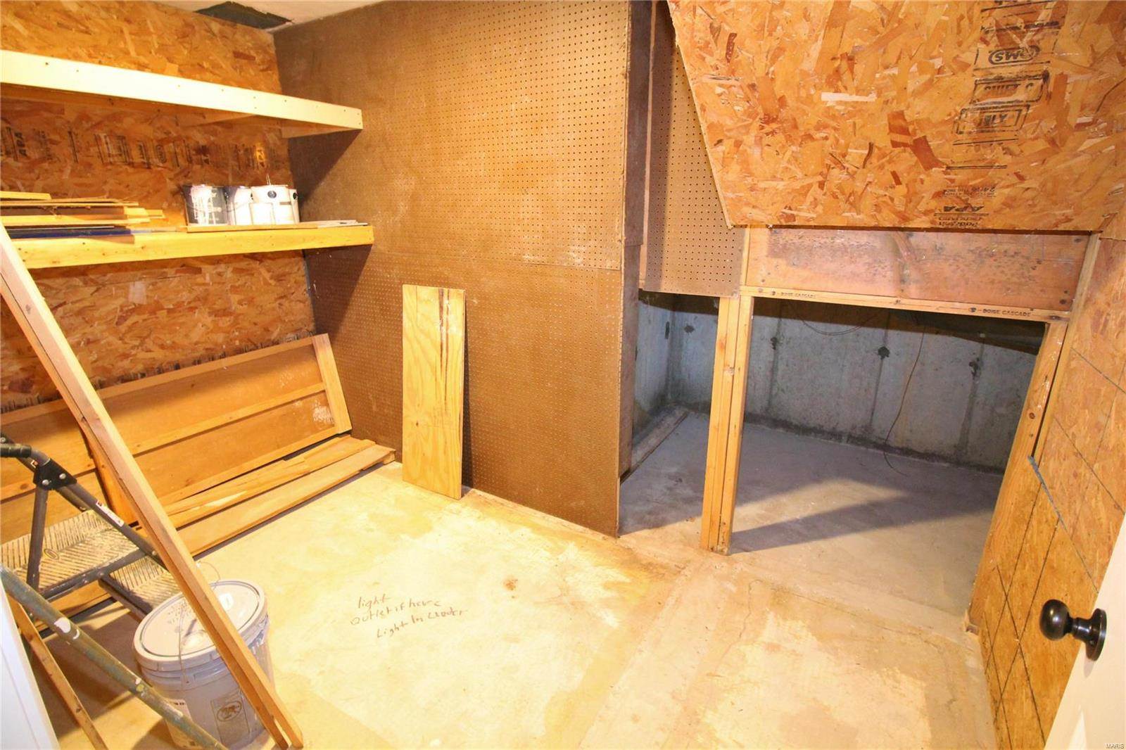 1718 Sanders Road, Waynesville, MO 65583