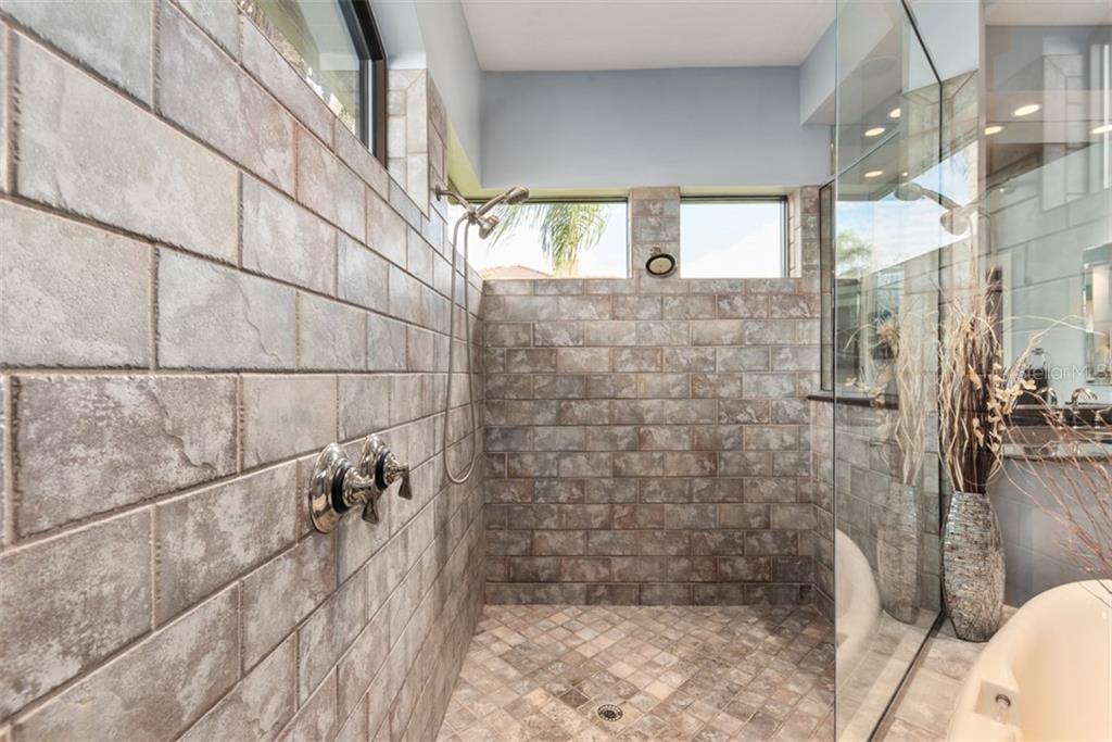 7560 Preservation Drive, Sarasota, FL 34241