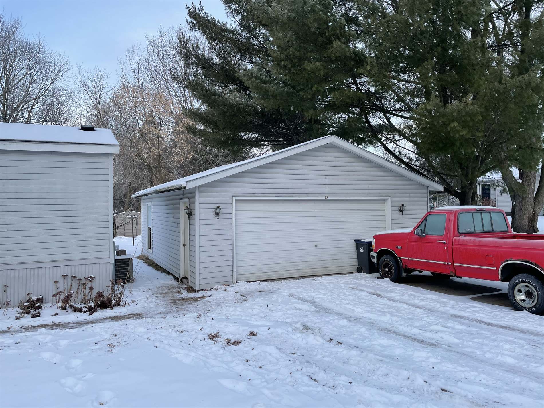 2511 E Hintz Street, Marshfield, WI 54449