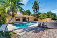 755 NW 35th St, Oakland Park, FL 33309