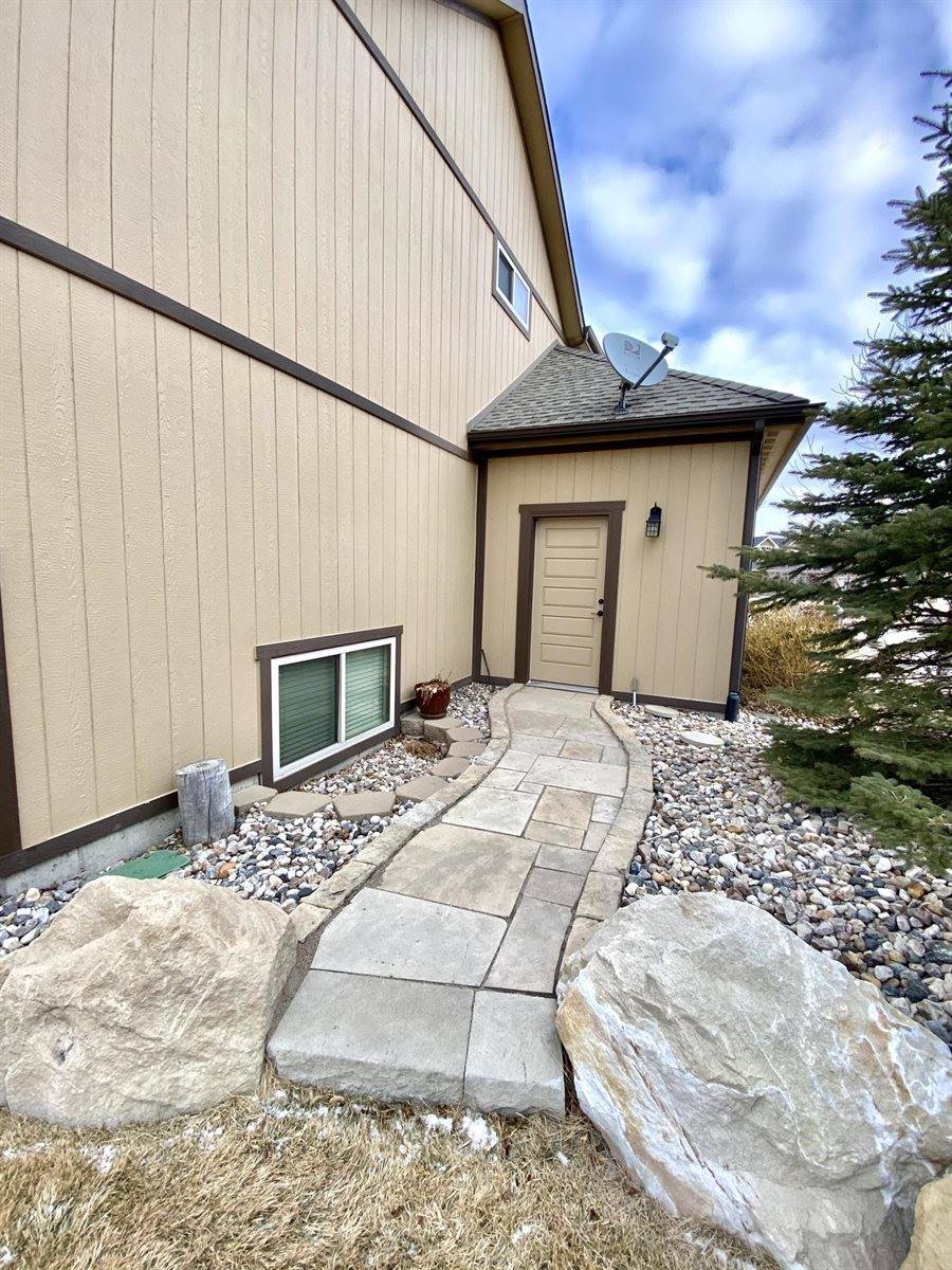 1519 Creekside Dr West, Williston, ND 58801