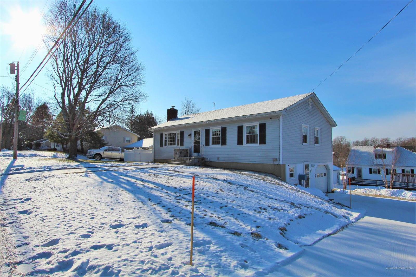 19 Hillcrest Drive, Brewer, ME 04412