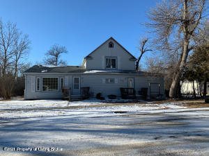 205 3rd Street NE, Belfield, ND 58622