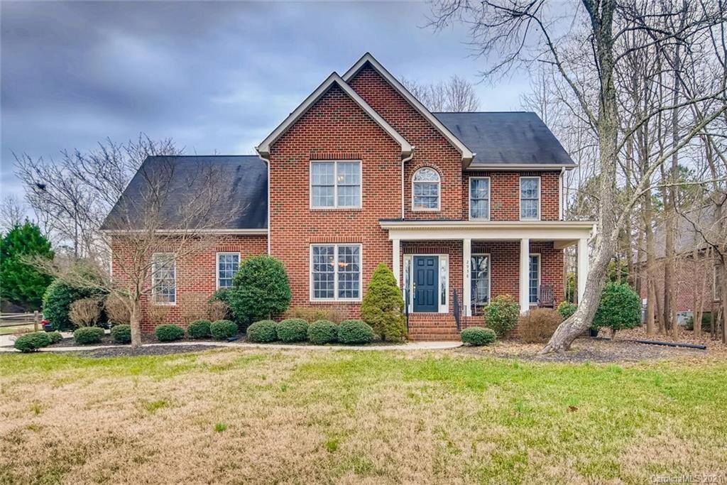 2938 Phillips Fairway Drive, Charlotte, NC 28216 | Listings | Brenda ...