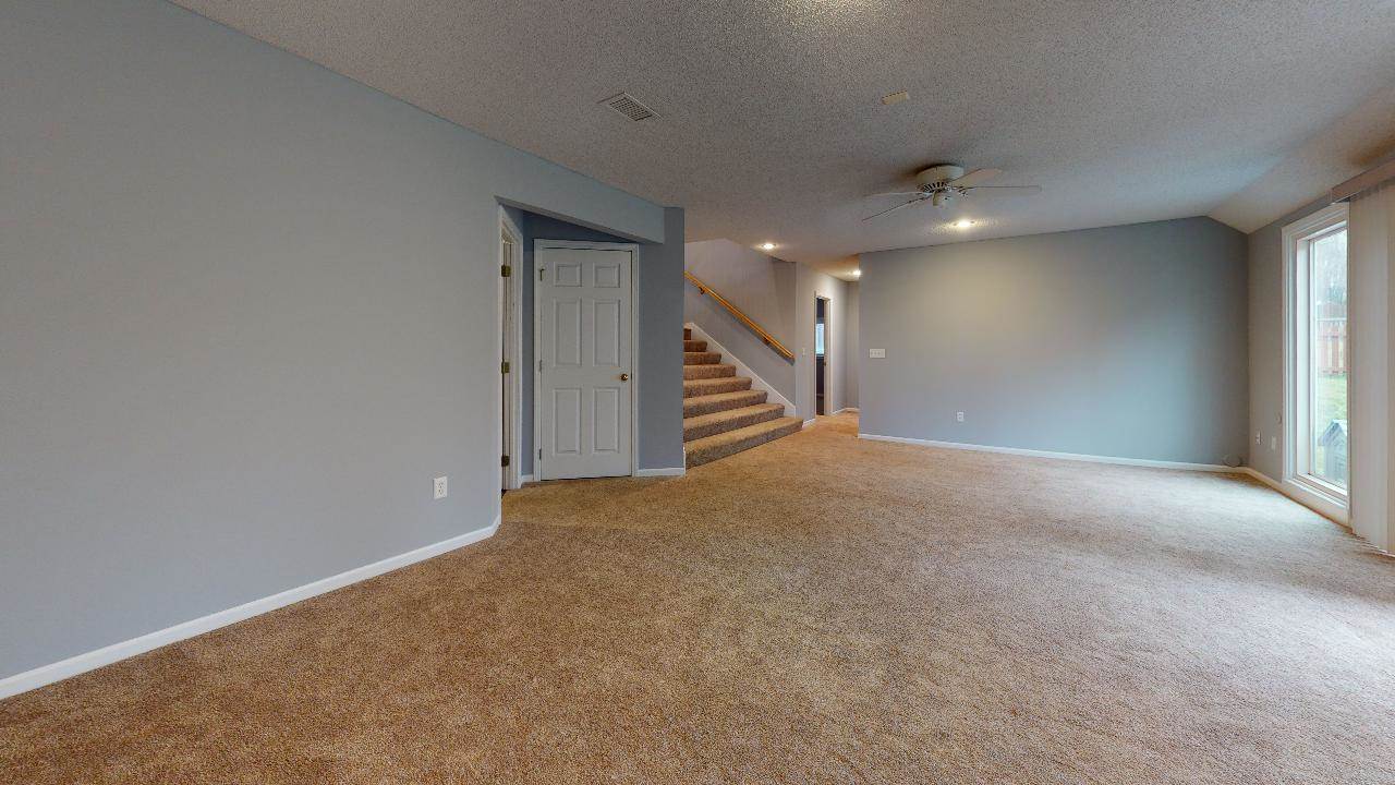 4440 Meadow View Drive, Shawnee, KS 66226